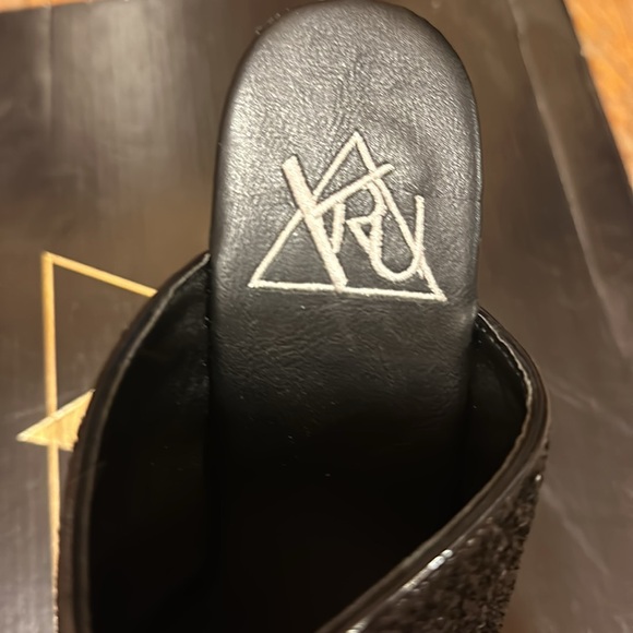 YRU PLATFORM SANDAL Brand new - Picture 13 of 16